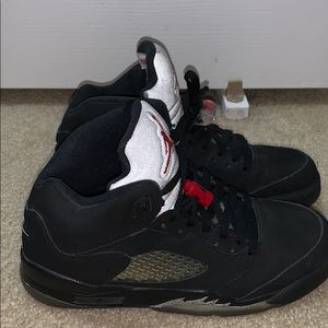Jordan 5 “Black Metallic”
